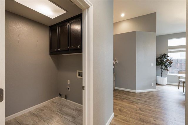 114 Kerwin Way, Folsom, CA 95630