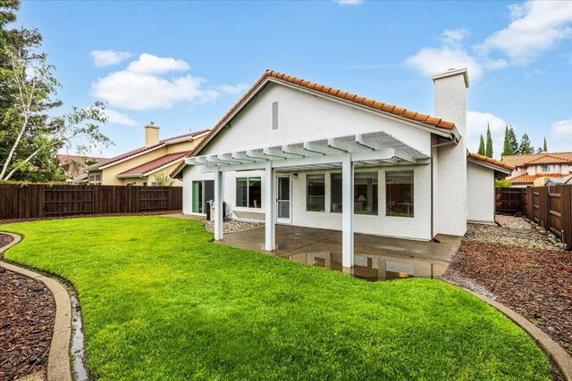 114 Kerwin Way, Folsom, CA 95630