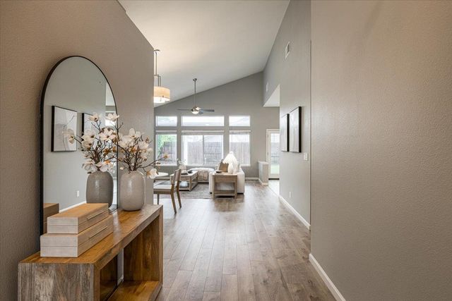 114 Kerwin Way, Folsom, CA 95630
