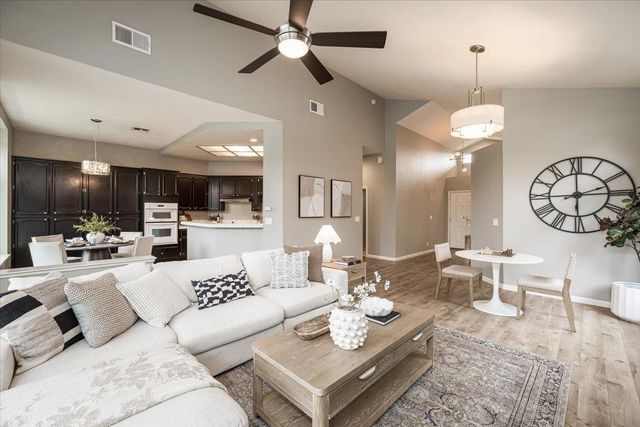 114 Kerwin Way, Folsom, CA 95630