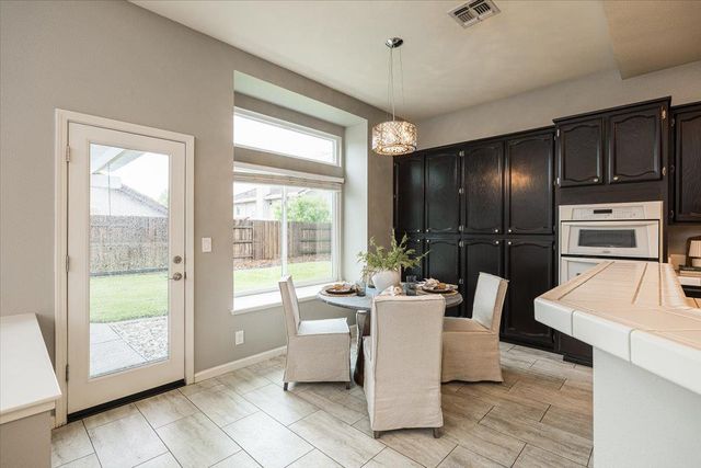 114 Kerwin Way, Folsom, CA 95630