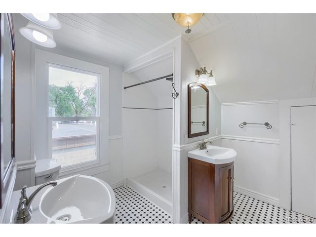 1827 N Weber St, Colorado Springs, CO 80907