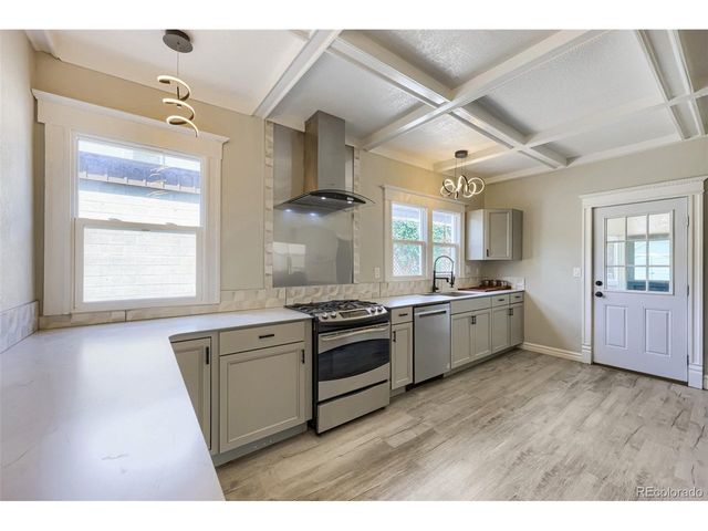 1827 N Weber St, Colorado Springs, CO 80907