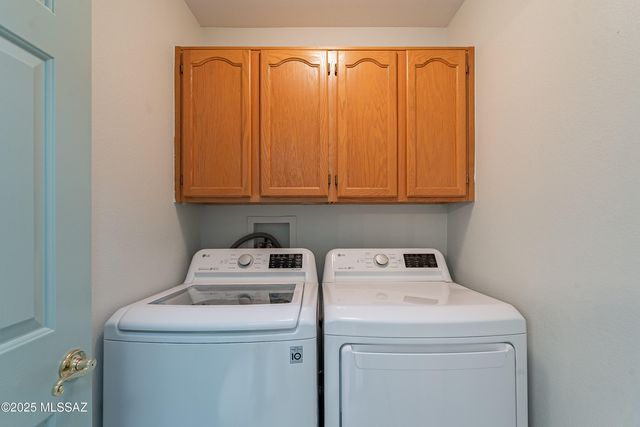 188 N Cobalt Drive, Green Valley, AZ 85614