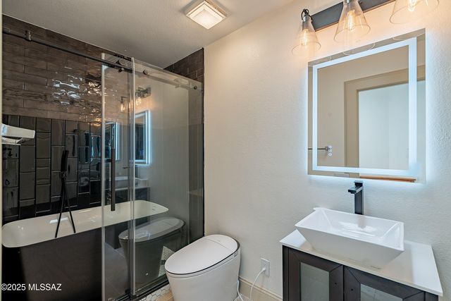 188 N Cobalt Drive, Green Valley, AZ 85614