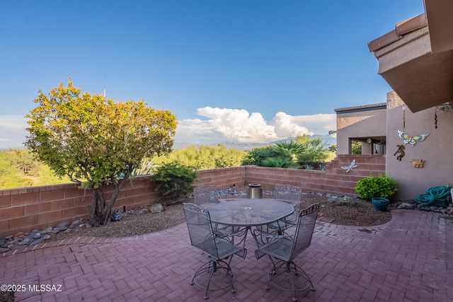 188 N Cobalt Drive, Green Valley, AZ 85614