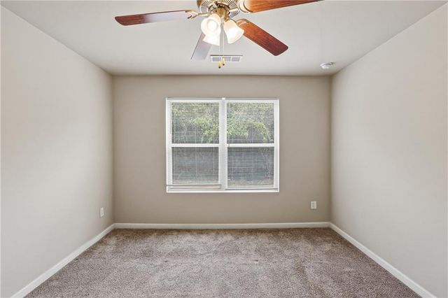 122 W Lexington Avenue, Griffin, GA 30223