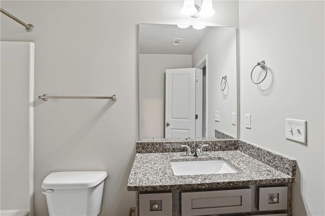 122 W Lexington Avenue, Griffin, GA 30223