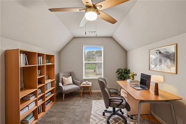 122 W Lexington Avenue, Griffin, GA 30223