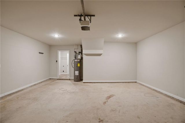 122 W Lexington Avenue, Griffin, GA 30223