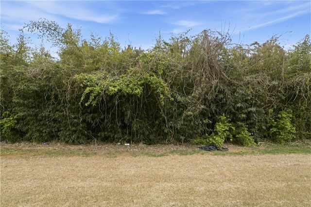 122 W Lexington Avenue, Griffin, GA 30223