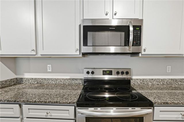 122 W Lexington Avenue, Griffin, GA 30223