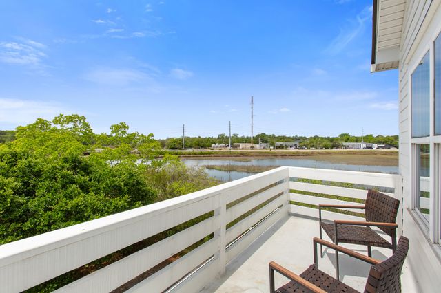 1050 Hunley Waters Circle, North Charleston, SC 29405