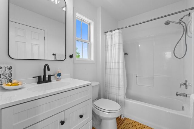 1050 Hunley Waters Circle, North Charleston, SC 29405