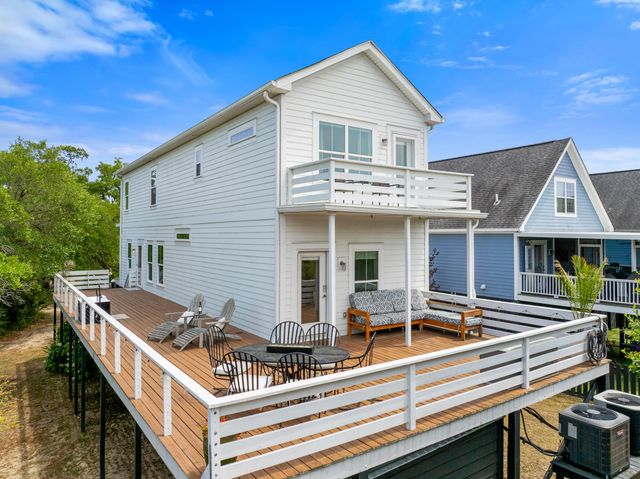 1050 Hunley Waters Circle, North Charleston, SC 29405