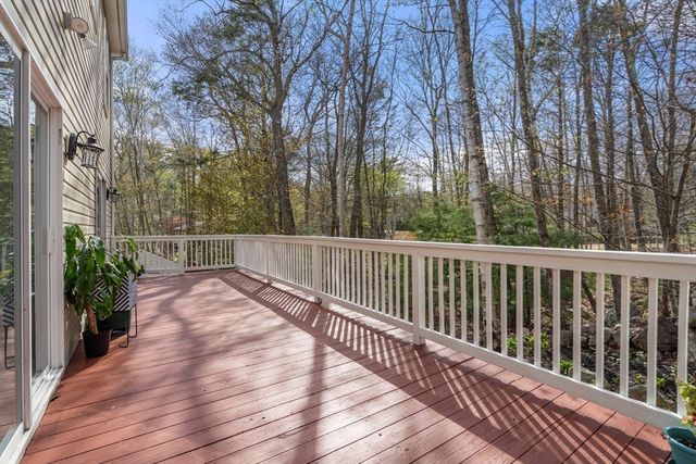 25 Magnolia Ave, Manchester, MA 01944