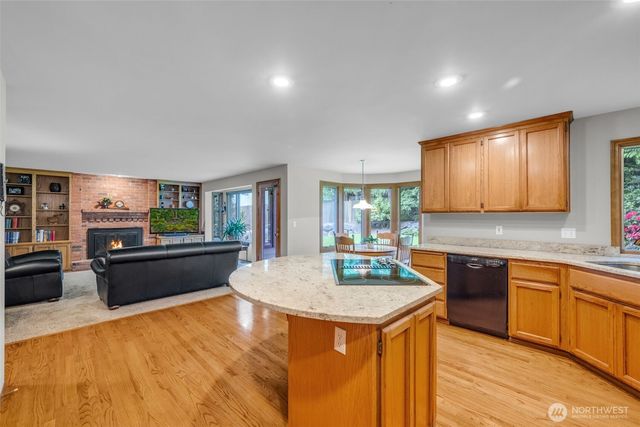 15454 SE 67th Street, Bellevue, WA 98006