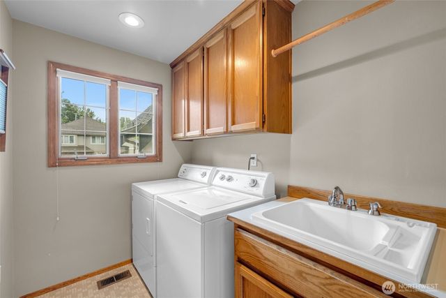 15454 SE 67th Street, Bellevue, WA 98006