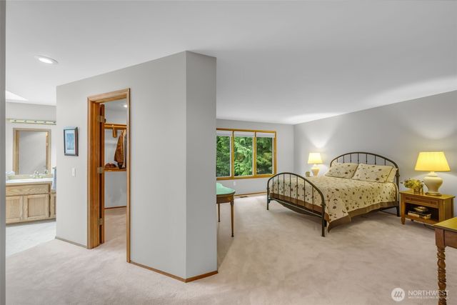 15454 SE 67th Street, Bellevue, WA 98006