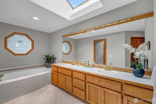 15454 SE 67th Street, Bellevue, WA 98006