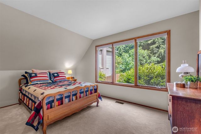 15454 SE 67th Street, Bellevue, WA 98006