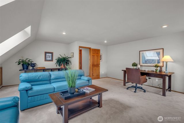 15454 SE 67th Street, Bellevue, WA 98006