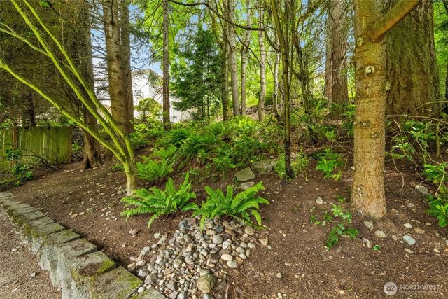 15454 SE 67th Street, Bellevue, WA 98006