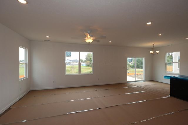 1015 Dawsons Drive, Hebron, OH 43025