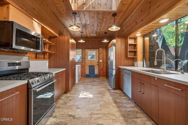 12752 Sisar Road, Ojai, CA 93023