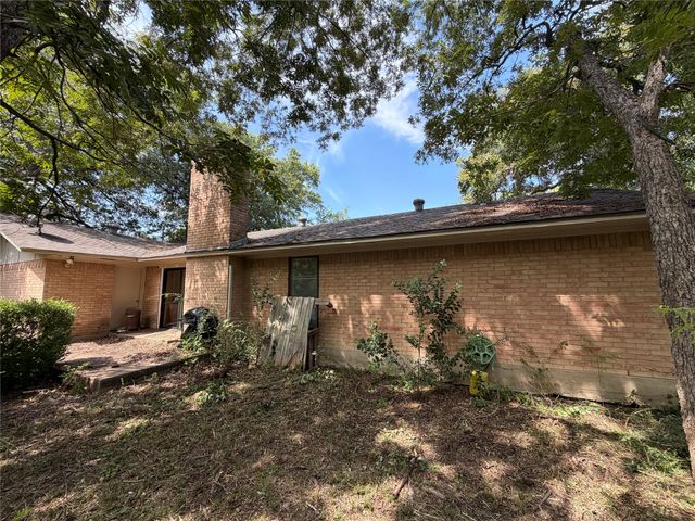 424 Lakewood Drive, Desoto, TX 75115