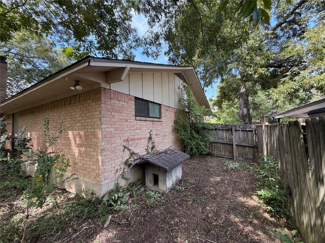 424 Lakewood Drive, Desoto, TX 75115