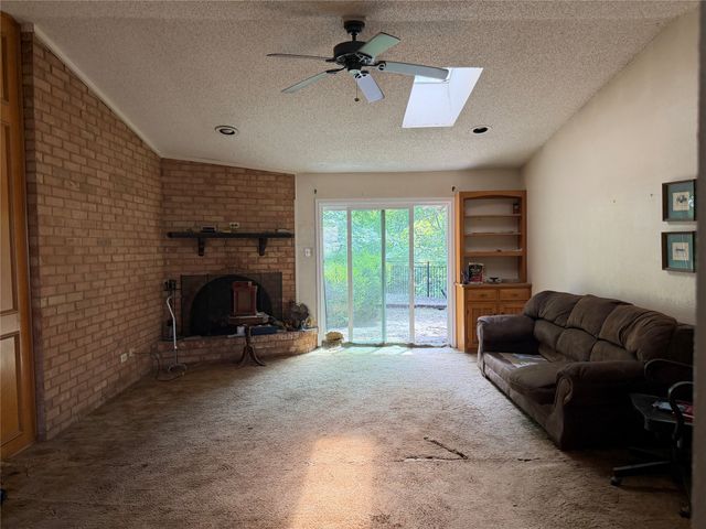 424 Lakewood Drive, Desoto, TX 75115