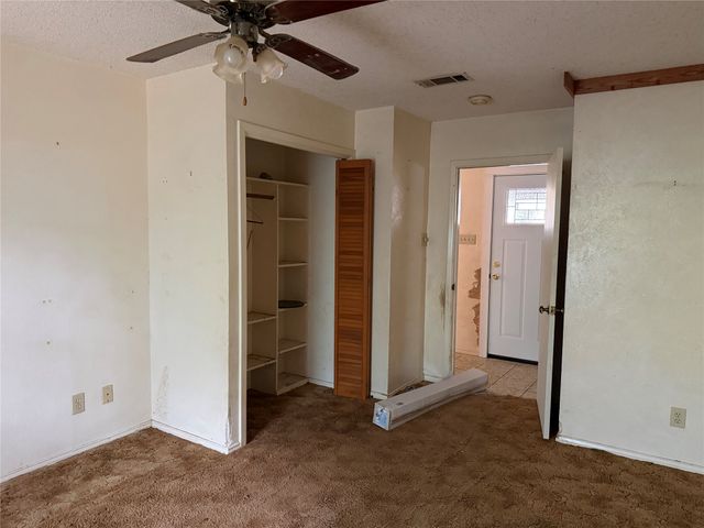 424 Lakewood Drive, Desoto, TX 75115