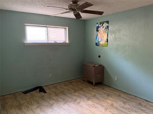 424 Lakewood Drive, Desoto, TX 75115