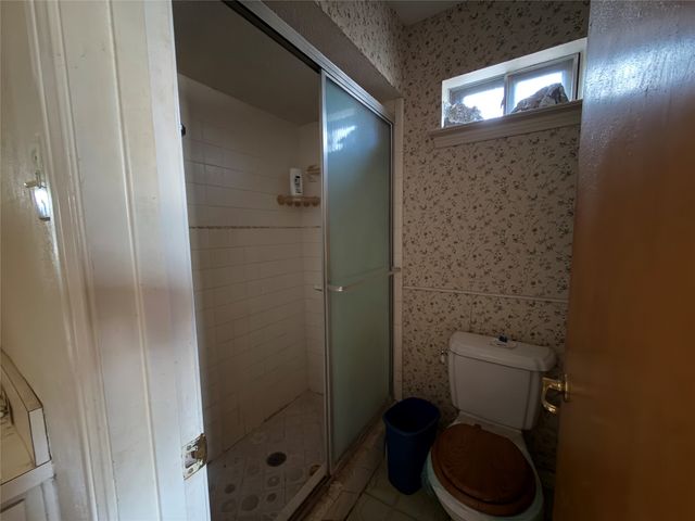 424 Lakewood Drive, Desoto, TX 75115