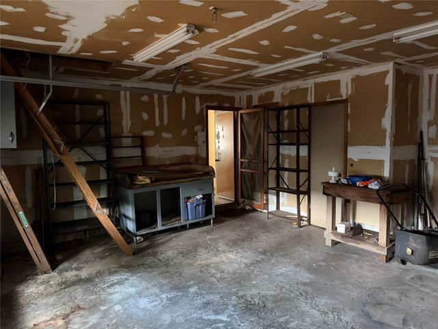424 Lakewood Drive, Desoto, TX 75115