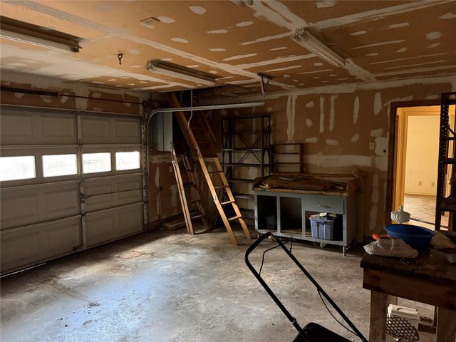 424 Lakewood Drive, Desoto, TX 75115