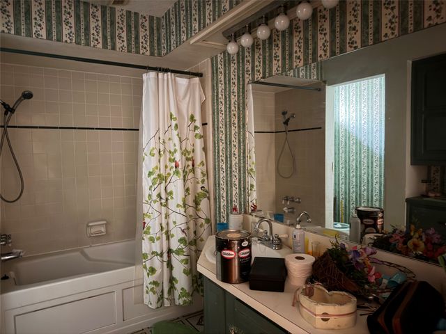424 Lakewood Drive, Desoto, TX 75115