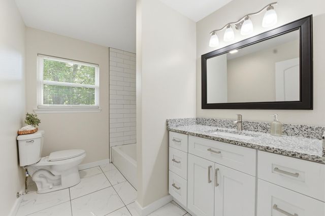 1233 Radmoor Drive, Chattanooga, TN 37421