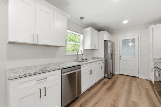 1233 Radmoor Drive, Chattanooga, TN 37421