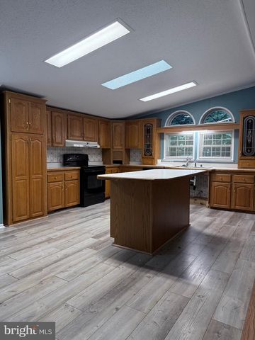 180 LILLY ROAD, Honey Brook, PA 19344