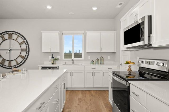 5796 S Bernard St, Spokane, WA 99224