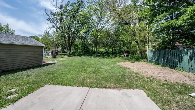 4151 Xenia Avenue N, Robbinsdale, MN 55422