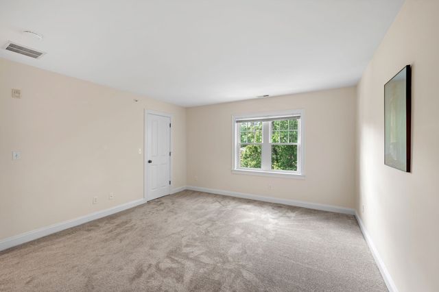 6 Essex Road 15, Ipswich, MA 01938