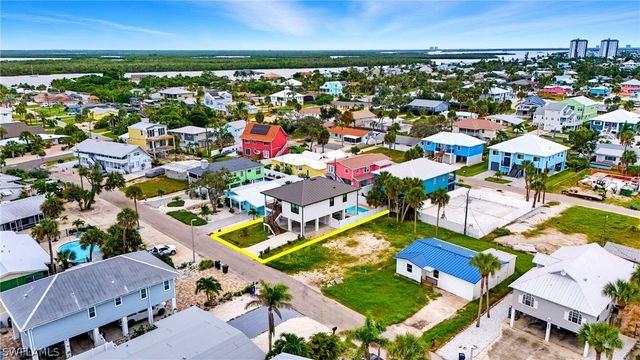 170 Washington AVE, Fort Myers Beach, FL 33931