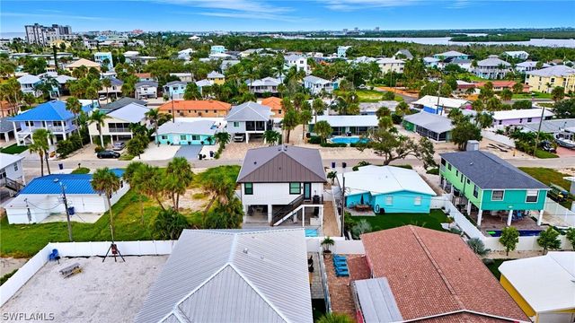 170 Washington AVE, Fort Myers Beach, FL 33931