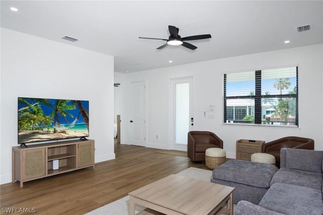 170 Washington AVE, Fort Myers Beach, FL 33931