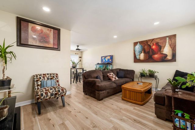 4 Oak Road, Columbus, OH 43217