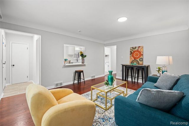 12615 Mettetal Street, Detroit, MI 48227