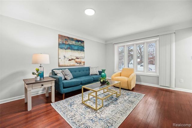 12615 Mettetal Street, Detroit, MI 48227